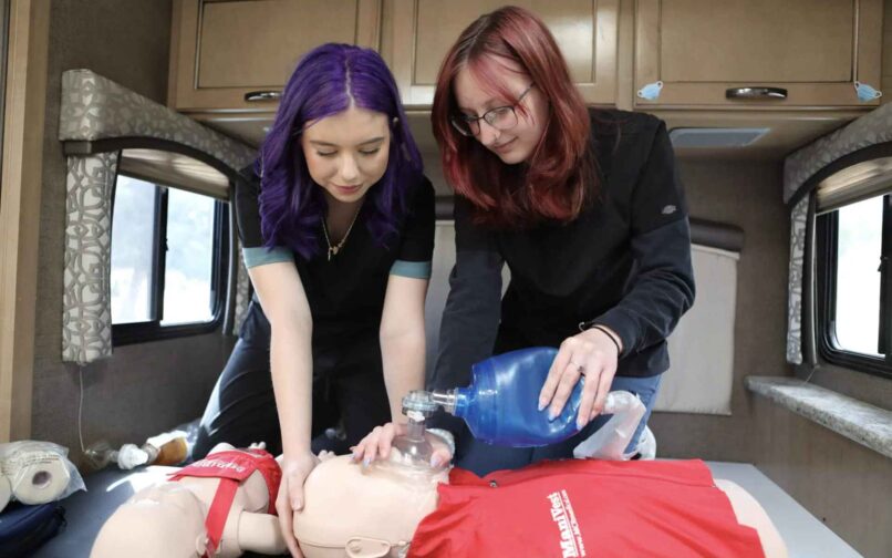 Students working together